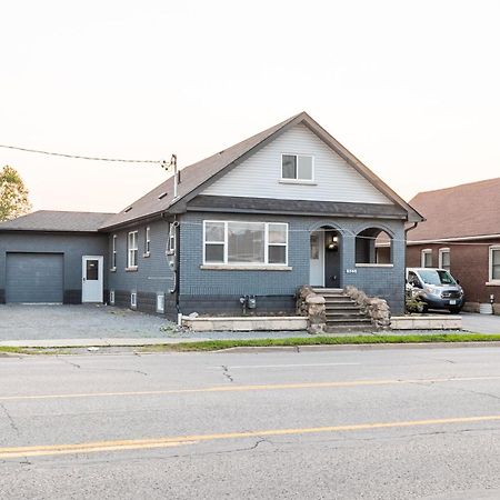 Beautiful Renovated Home 3 Mins Drive To Fall Niagara Falls Extérieur photo