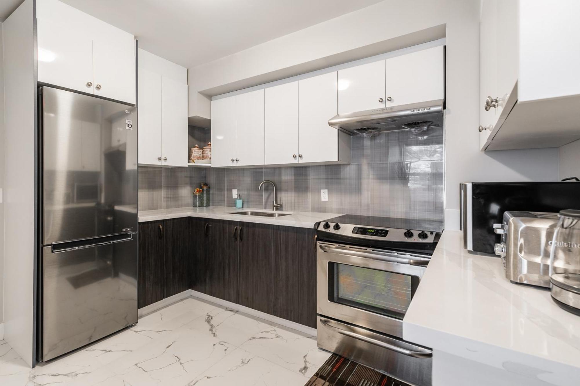 Beautiful Renovated Home 3 Mins Drive To Fall Niagara Falls Extérieur photo