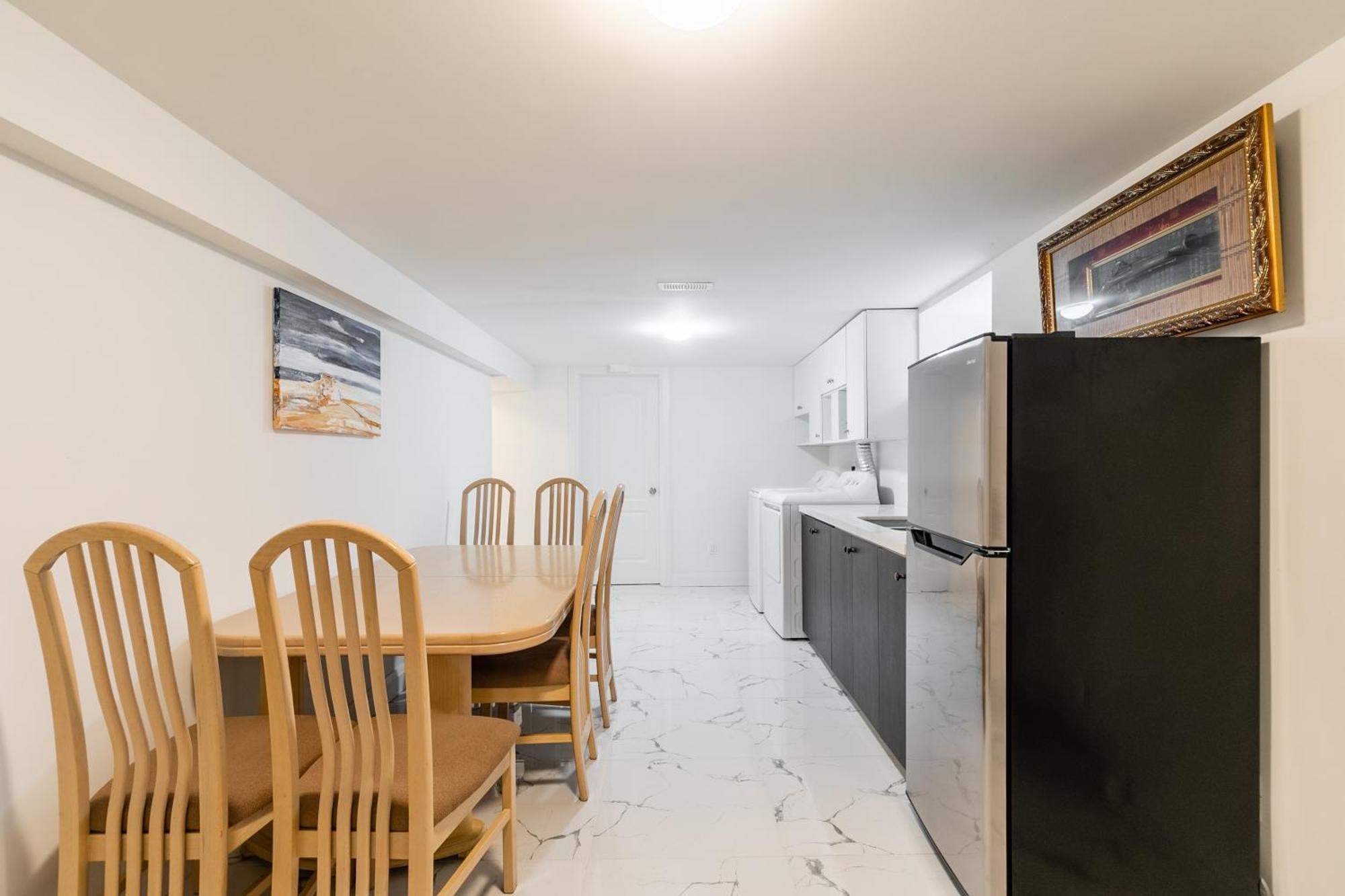 Beautiful Renovated Home 3 Mins Drive To Fall Niagara Falls Extérieur photo