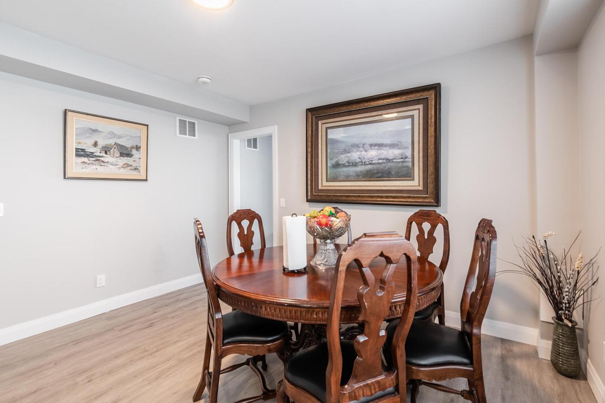 Beautiful Renovated Home 3 Mins Drive To Fall Niagara Falls Extérieur photo