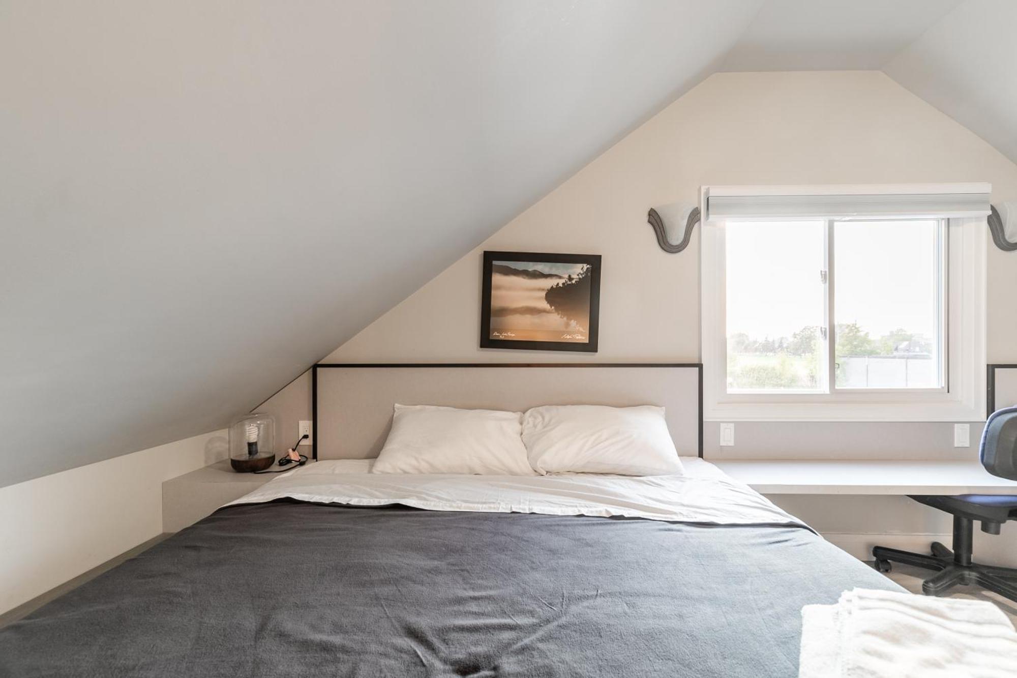 Beautiful Renovated Home 3 Mins Drive To Fall Niagara Falls Extérieur photo