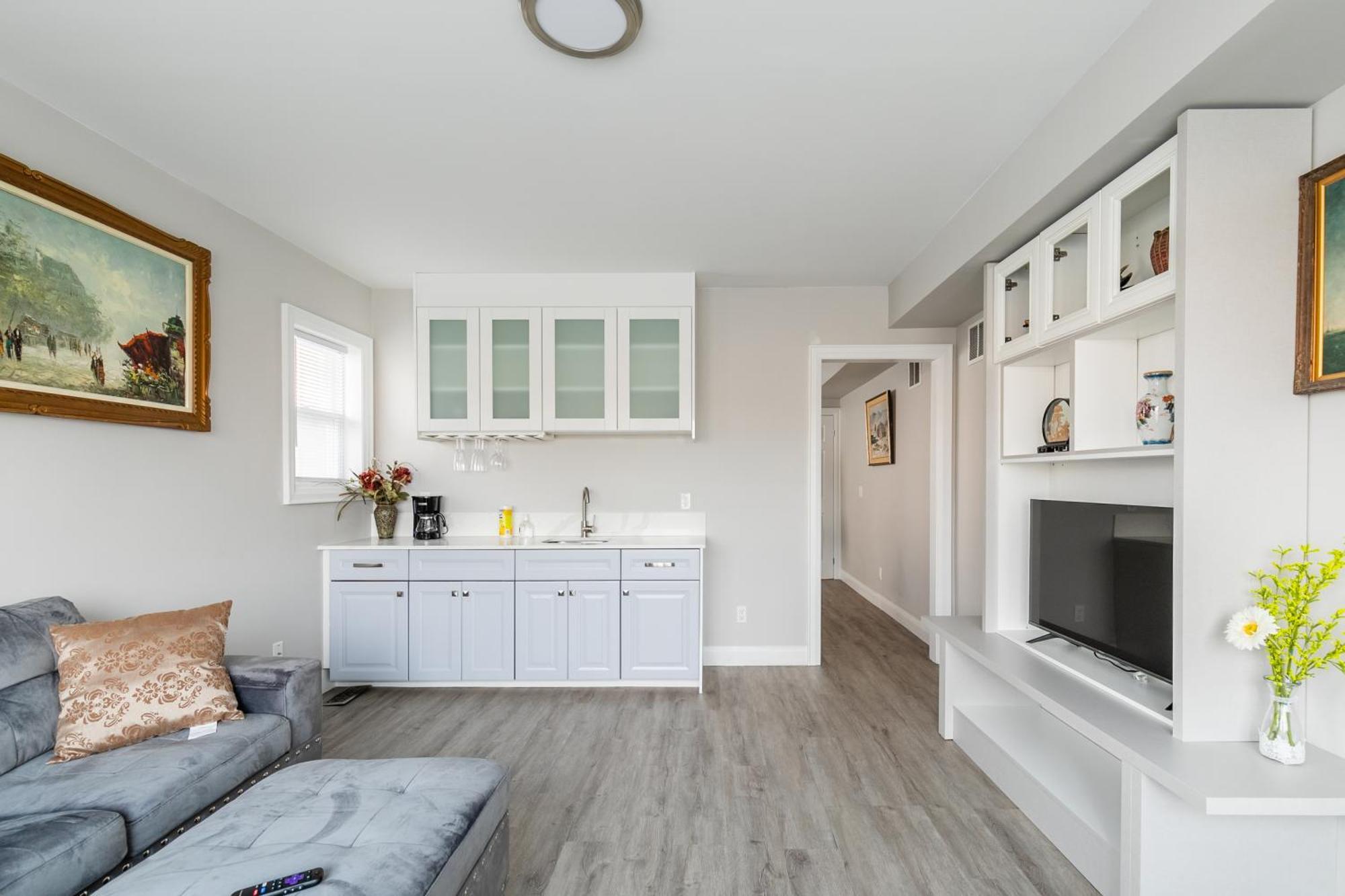 Beautiful Renovated Home 3 Mins Drive To Fall Niagara Falls Extérieur photo