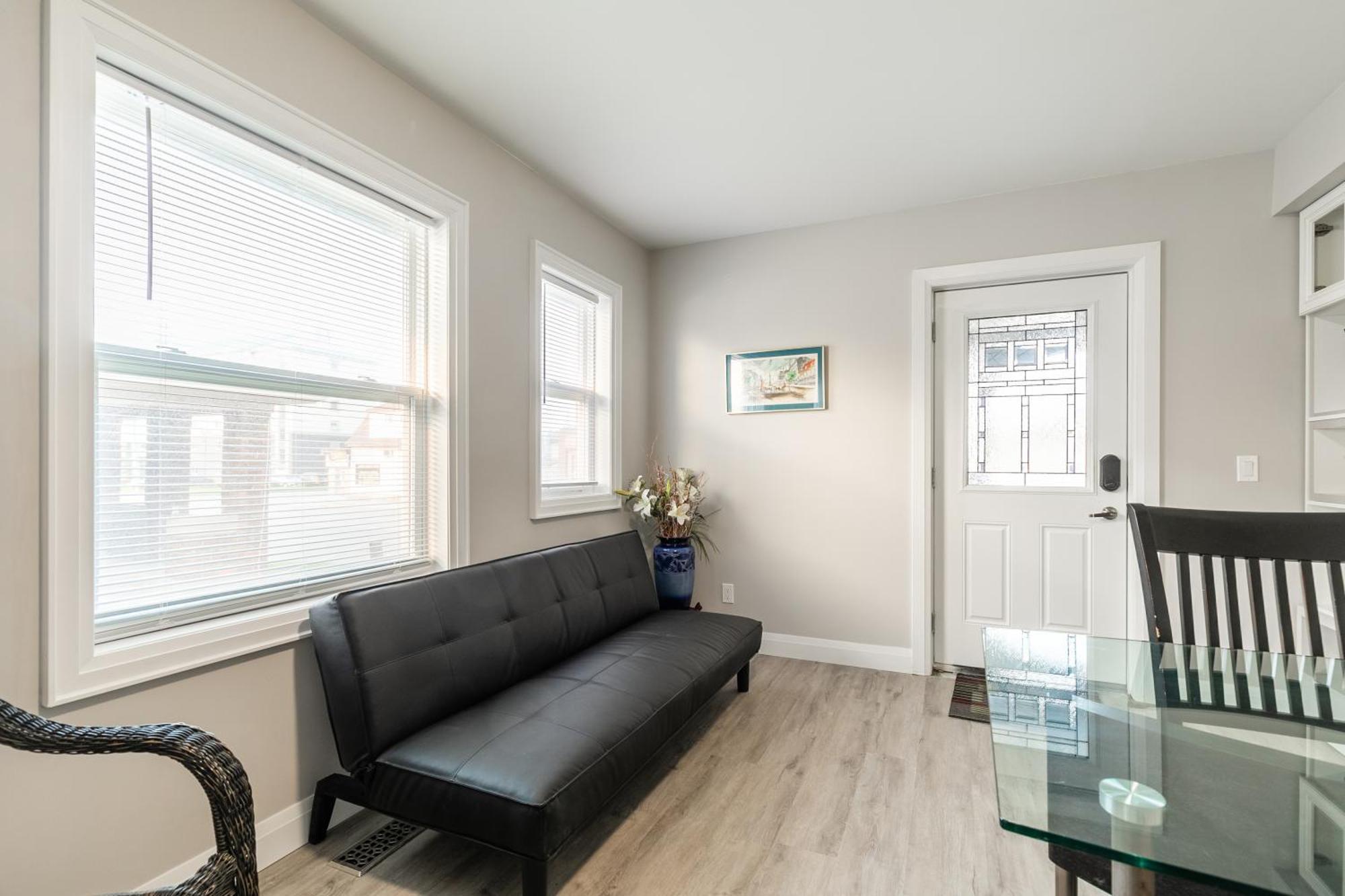 Beautiful Renovated Home 3 Mins Drive To Fall Niagara Falls Extérieur photo